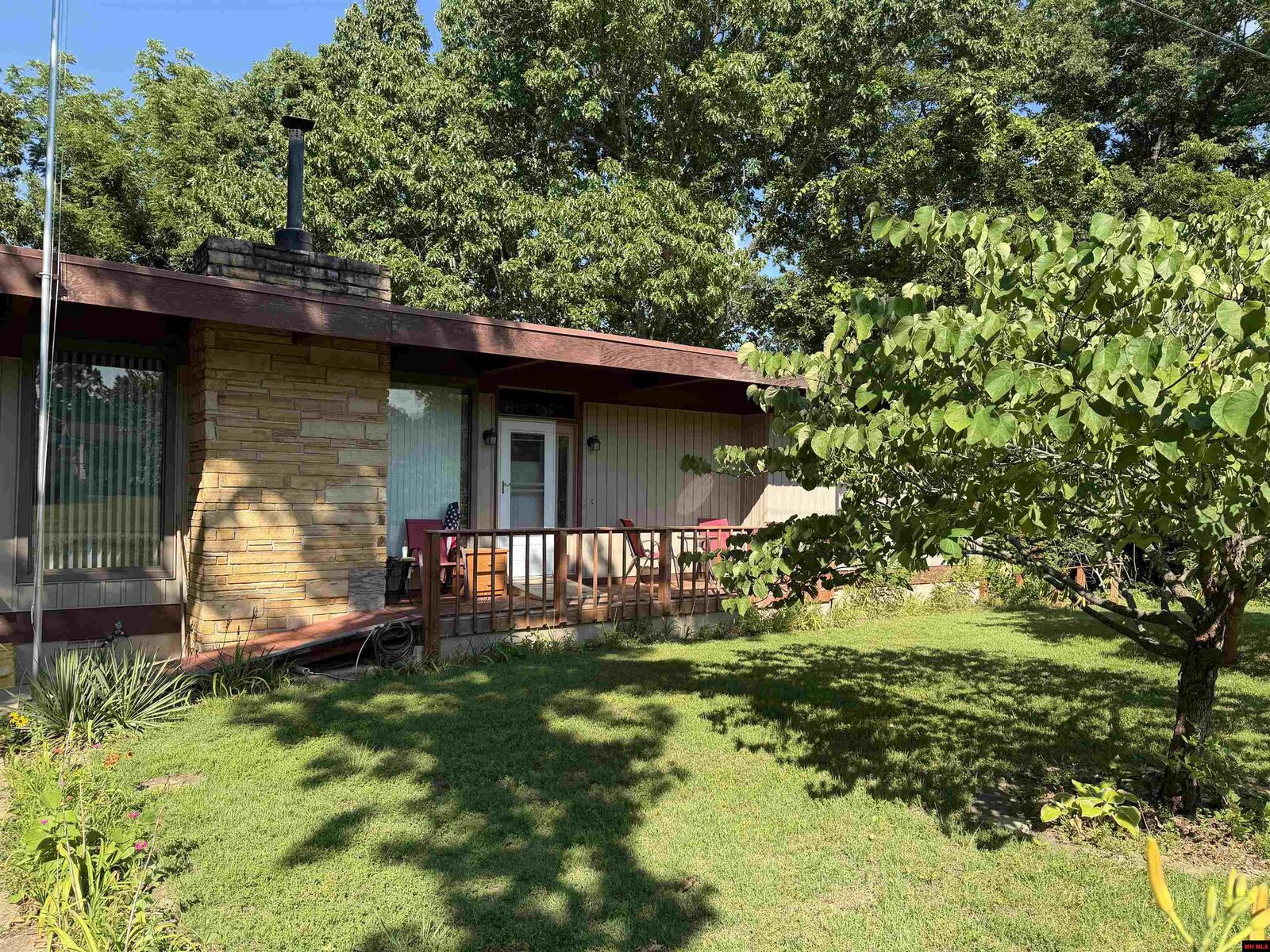 Property Photo:  325 Wayne Drive  AR 72641 