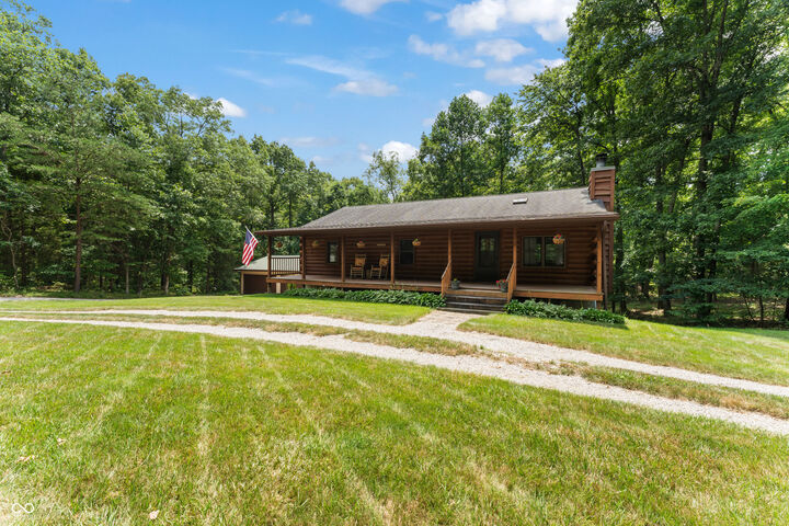 Property Photo: 8086 Jonathans Court IN 47274