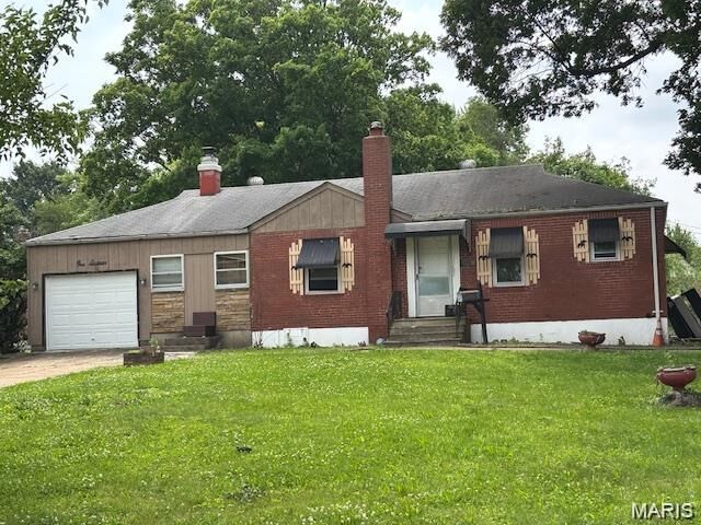 Property Photo:  116 Henquin Drive  MO 63135 