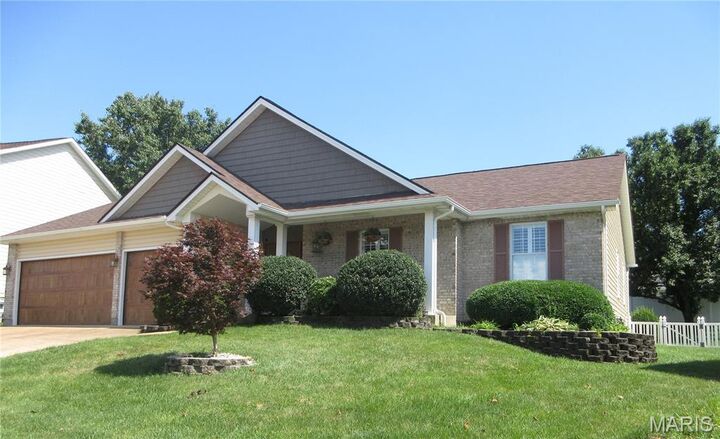 Property Photo: 3122 Piney Pointe Drive MO 63129