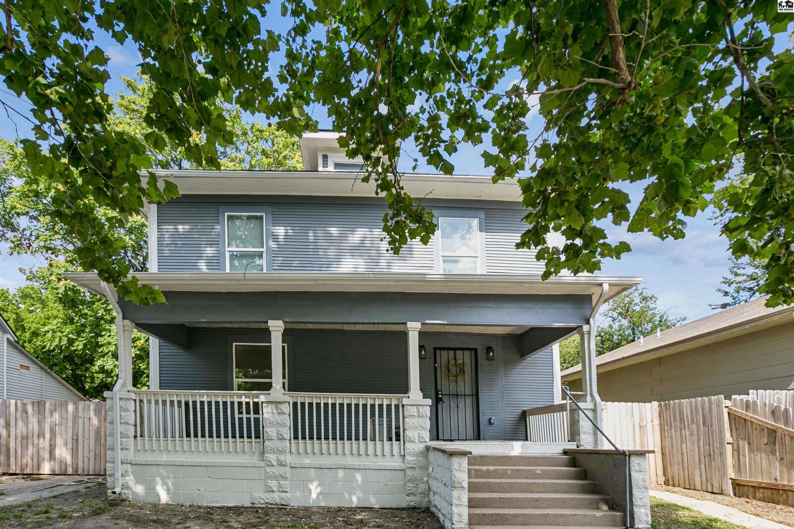Property Photo:  1117 S Main St  KS 67213 
