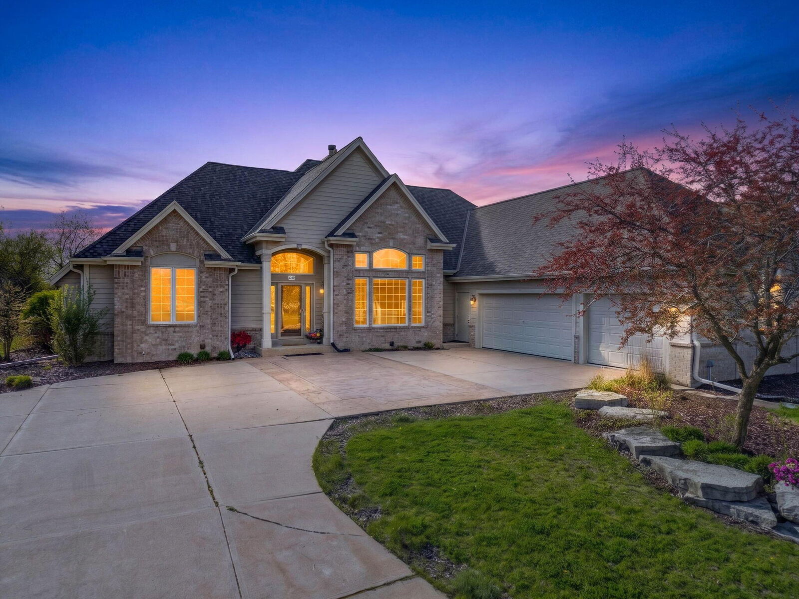 Property Photo: W132n6509 West View Ct WI 53051