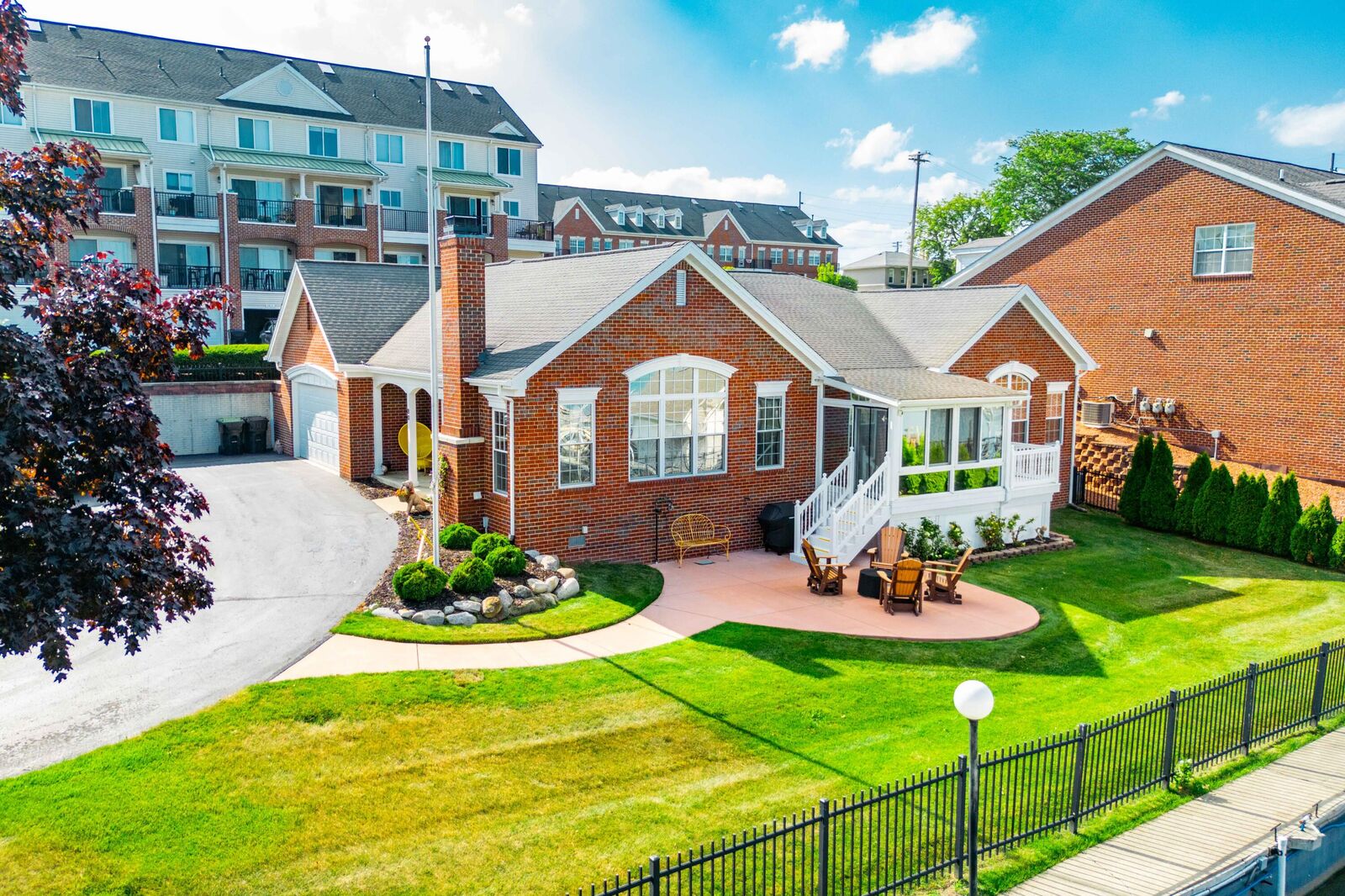 Property Photo:  80 West Road  MI 48183 