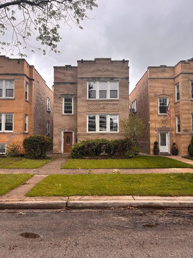 Property Photo:  5642 N Bernard Street 2  IL 60659 