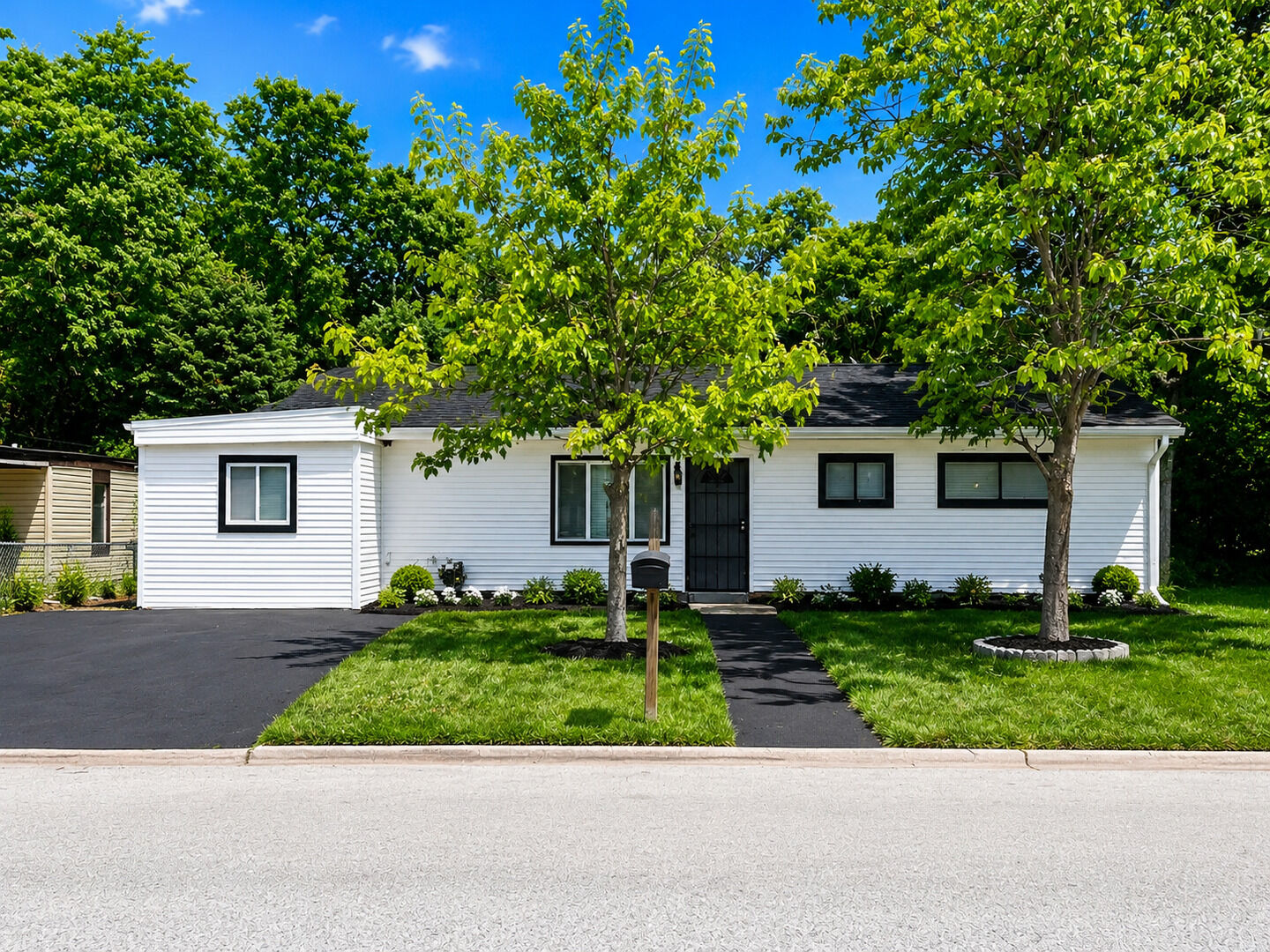 Property Photo:  16225 Central Park Avenue  IL 60428 