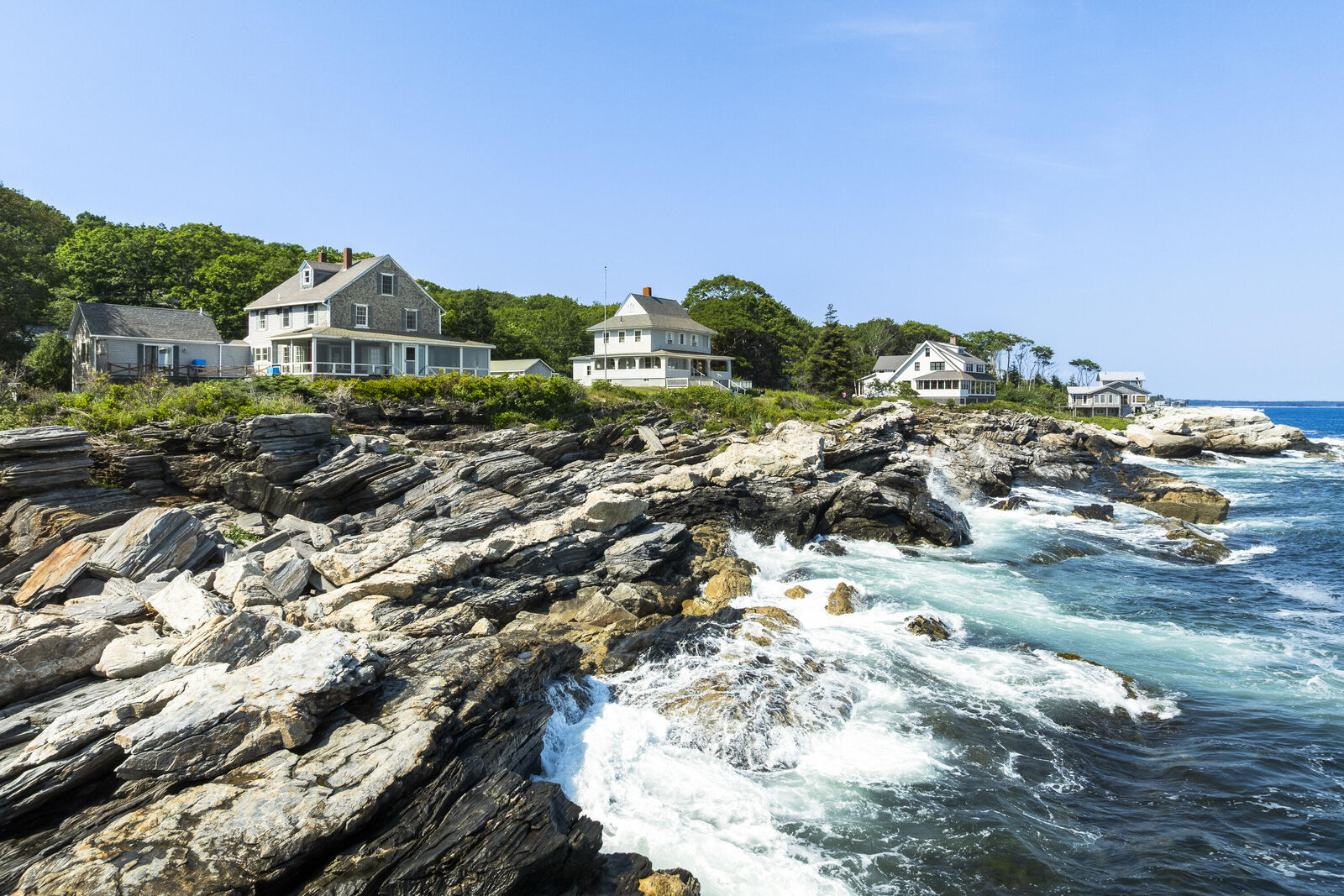 Property Photo: 183 Maine 32 ME 04554