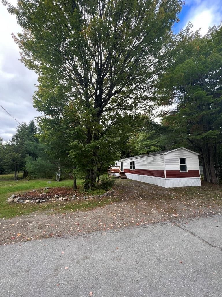 Property Photo:  11 Sweet Fern Drive  ME 04418 