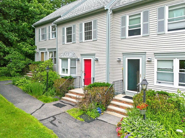 Property Photo: 83 Middle Street 4 ME 04347