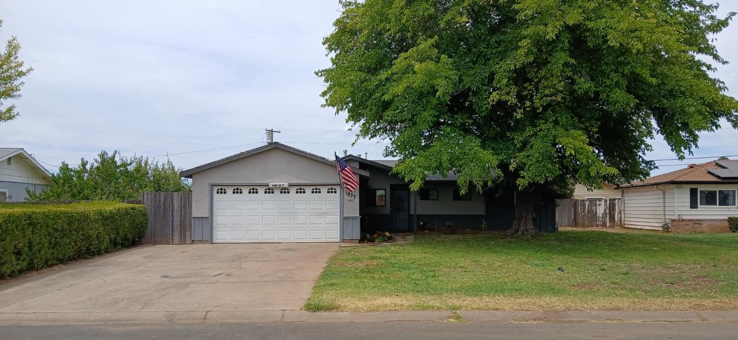 Property Photo: 1837 Park Circle CA 95901