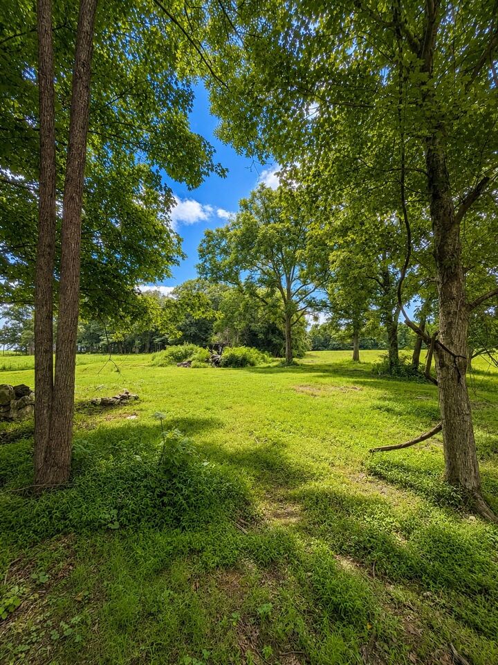 Property Photo: 520 Ferrell Rd TN 37166