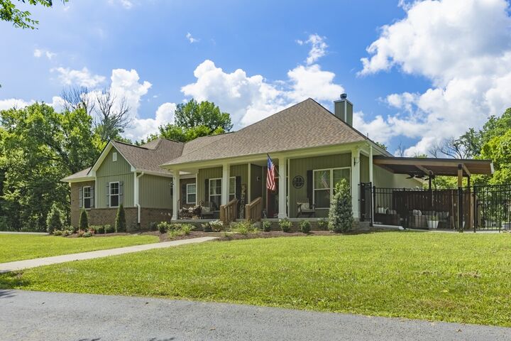Property Photo: 1600 Ledford Rd TN 38451