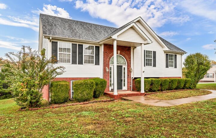 Property Photo: 2856 Sharpie Dr TN 37040