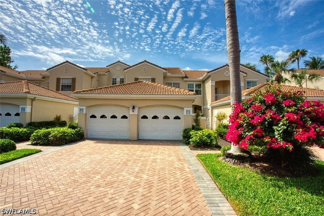 Property Photo: 8365 Excalibur Circle K6 FL 34108
