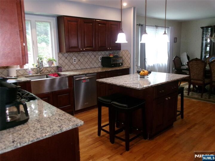 Property Photo:  12 Wolfe Drive  NJ 07465 