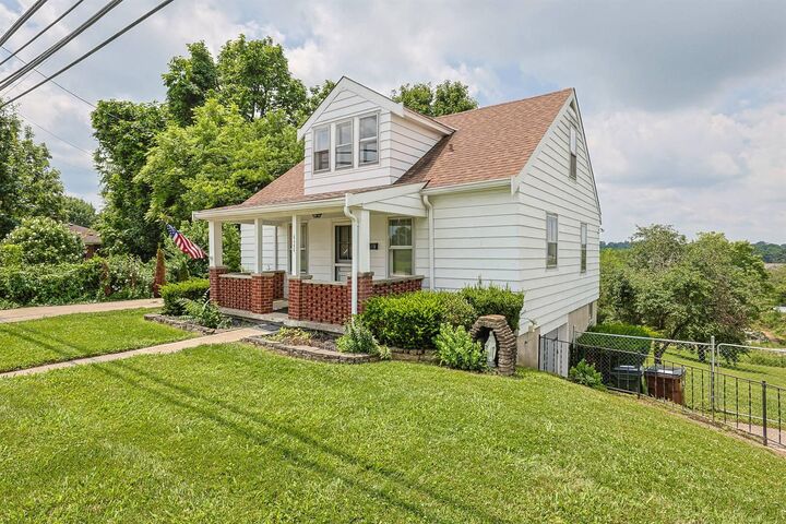 Property Photo: 8496 Persimmon Grove Pike KY 41001