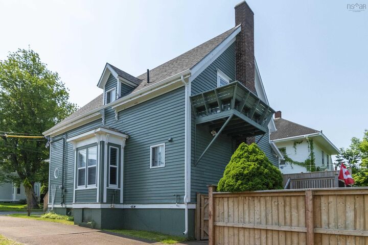 Property Photo: 453 Pleasant Street NS B2H 2Z5