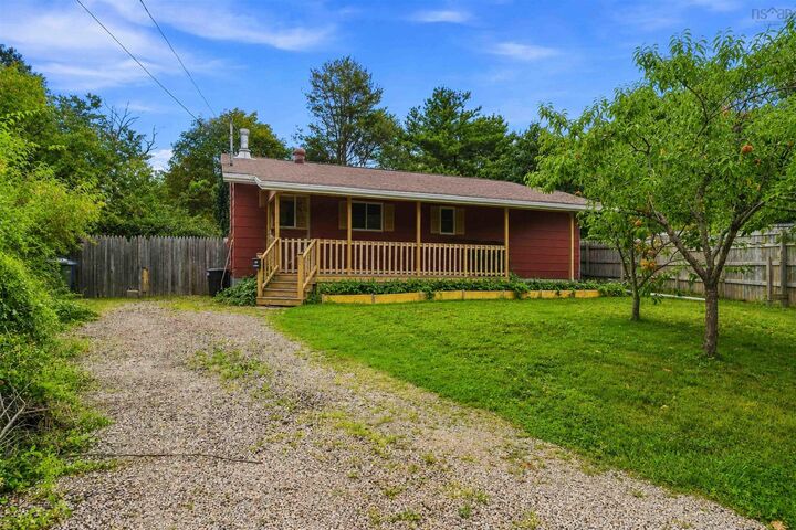Property Photo: 35 Colonial Crescent NS B4N 4M6