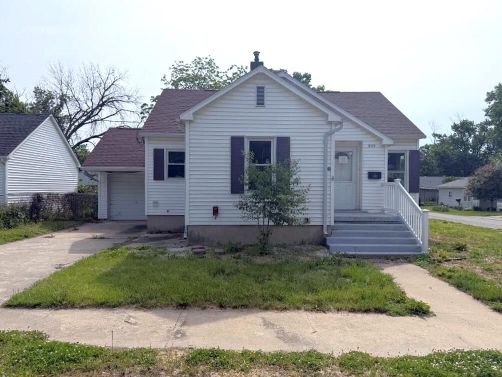 Property Photo:  320 S Adams St  MO 63555 