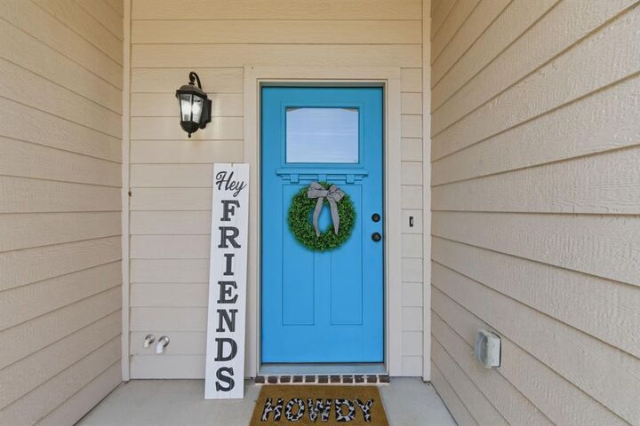 Property Photo:  711 Hadley Lane  TX 76272 
