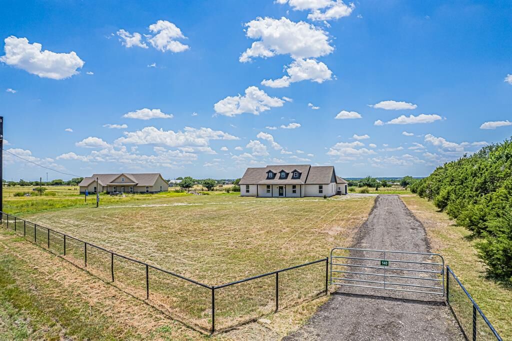 Property Photo: 140 Alamo Road TX 76088