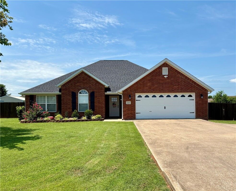 Property Photo:  1300 Viney Grove Road  AR 72753 