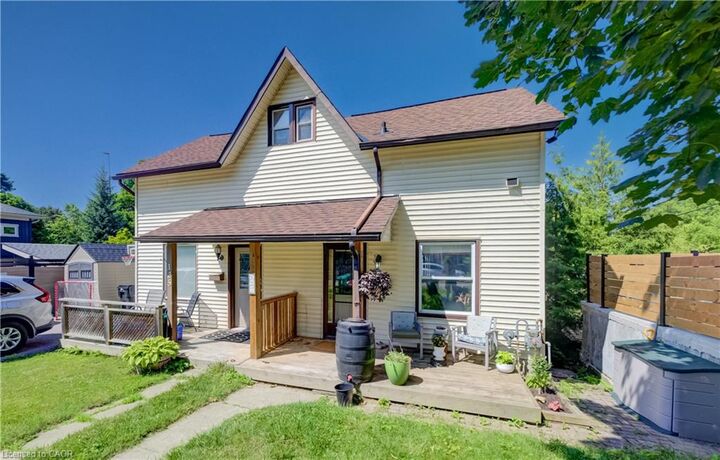 Property Photo:  127 Henderson Street  ON N3C 2G3 