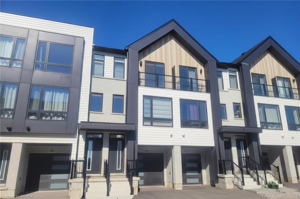 Property Photo:  55 Tom Brown Drive 14  ON N3L 0N5 