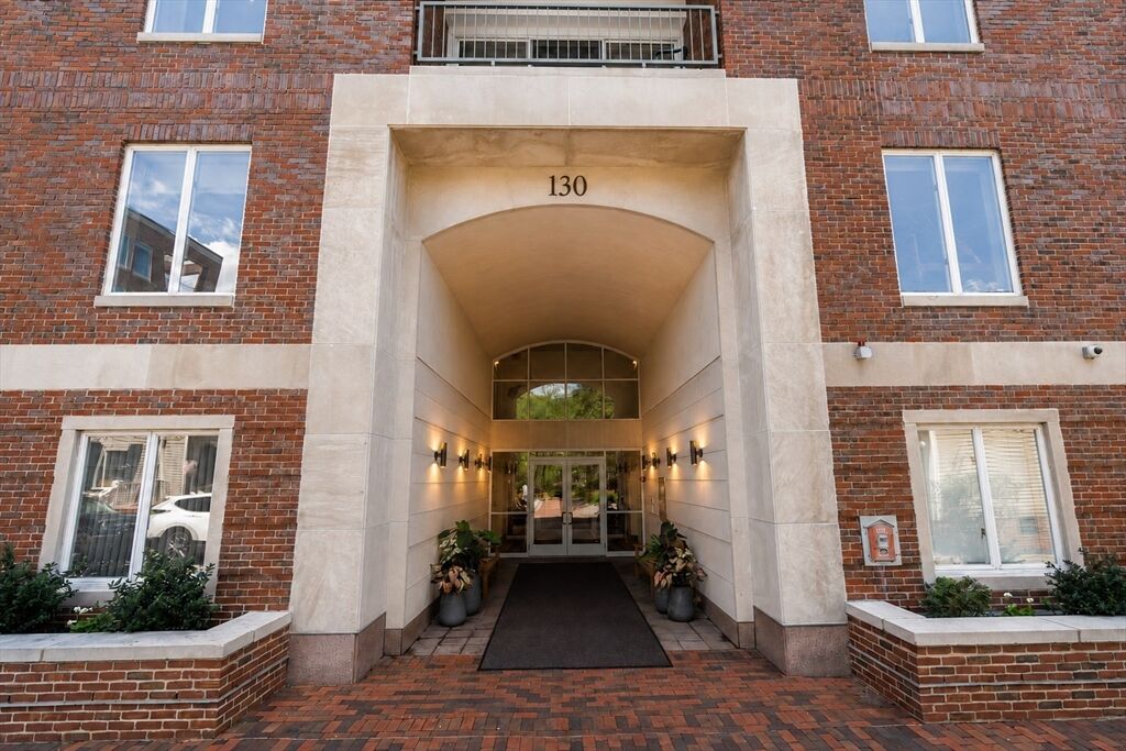 Property Photo:  130 Mount Auburn St 110  MA 02138 