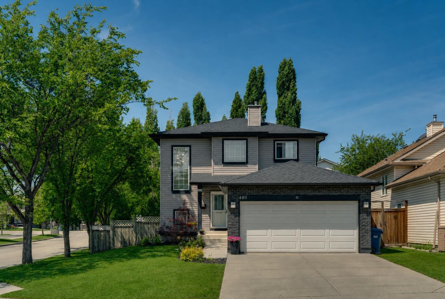 Property Photo: 480 Douglas Glen Point SE AB T2Z 3G4