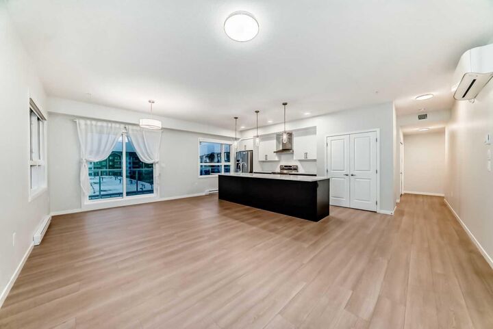 Property Photo:  80 Carrington Plaza NW 404  AB T3P 1X6 
