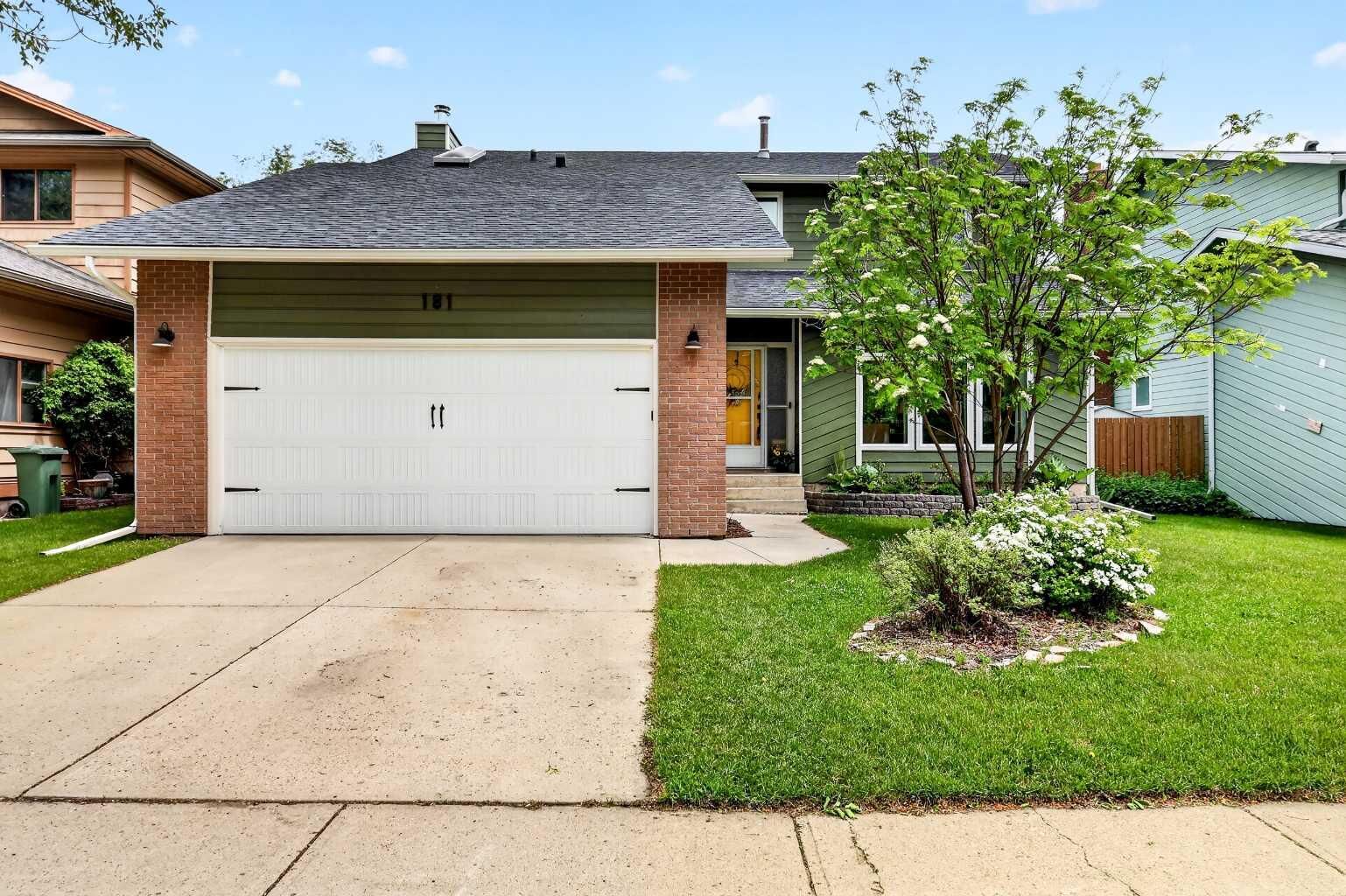 Property Photo:  181 Woodhaven Drive  AB T1S 1L8 