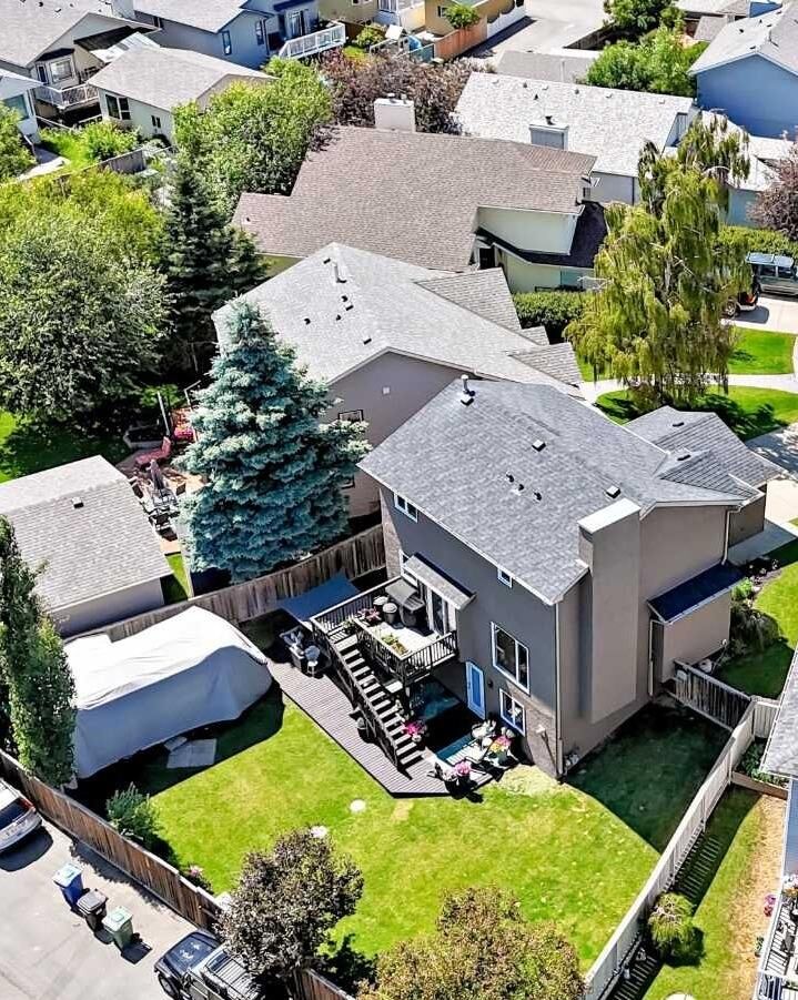 Property Photo:  21 Shawbrooke Bay SW  AB T2Y 3A1 