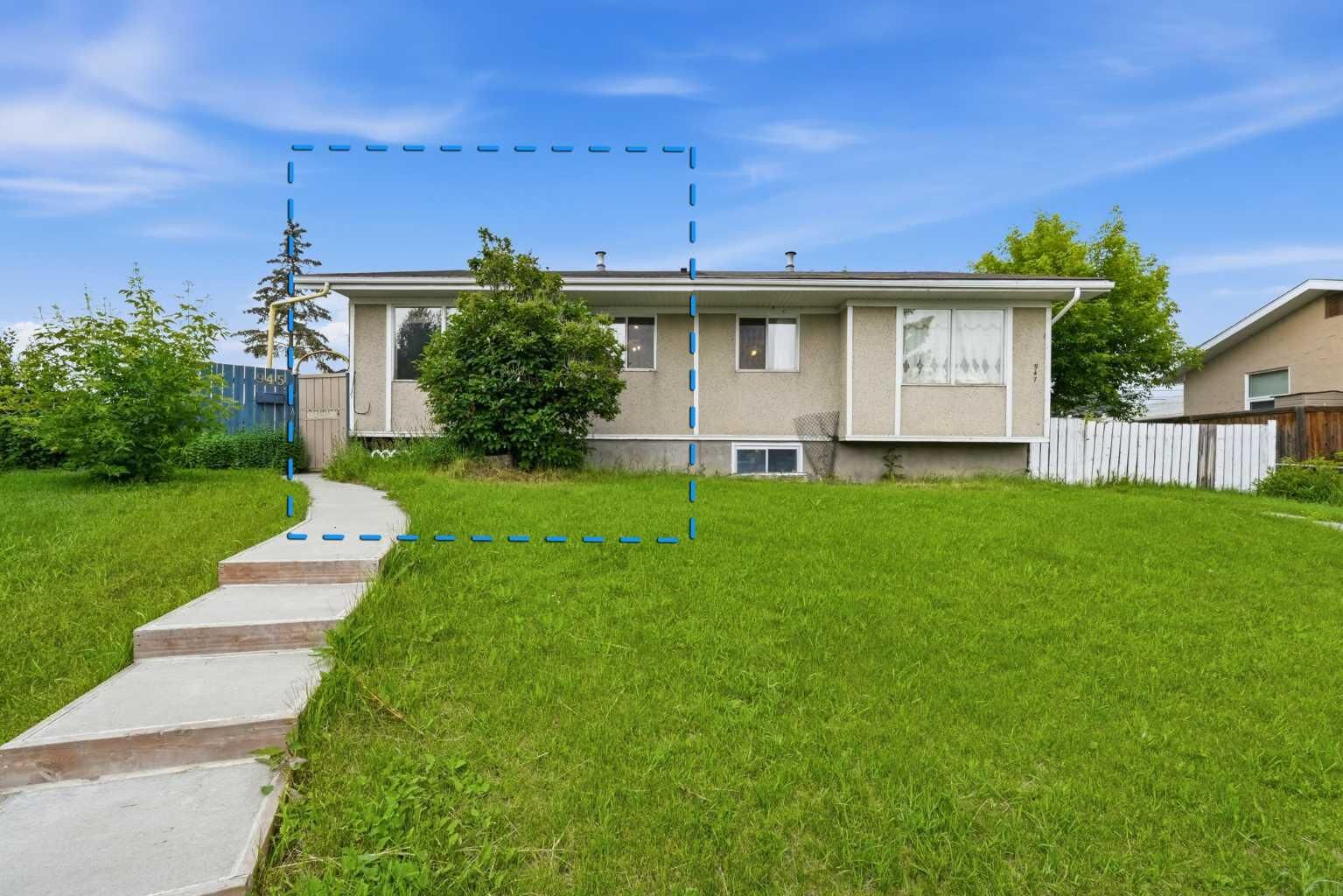 Property Photo:  945 Marcombe Drive NE  AB T2A 3H2 