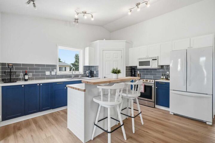 Property Photo: 535 Pioneer Drive AB T0M 1B0