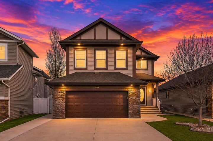 205 Van Slyke Way — photo 1