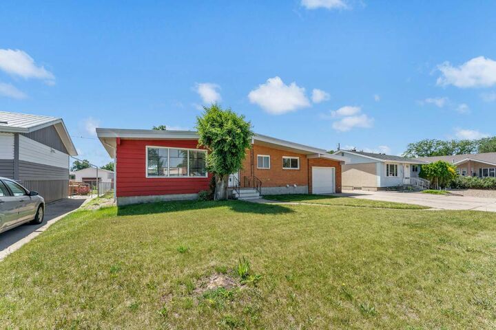 Property Photo: 561 12 Street NW AB T1A 6R3