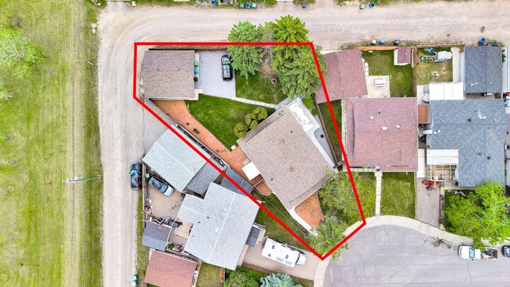 Property Photo: 173 Margate Close NE AB T2A 3E5