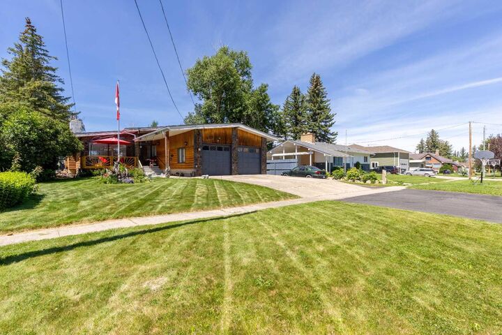 Property Photo: 152S 100E AB T0K 2S0