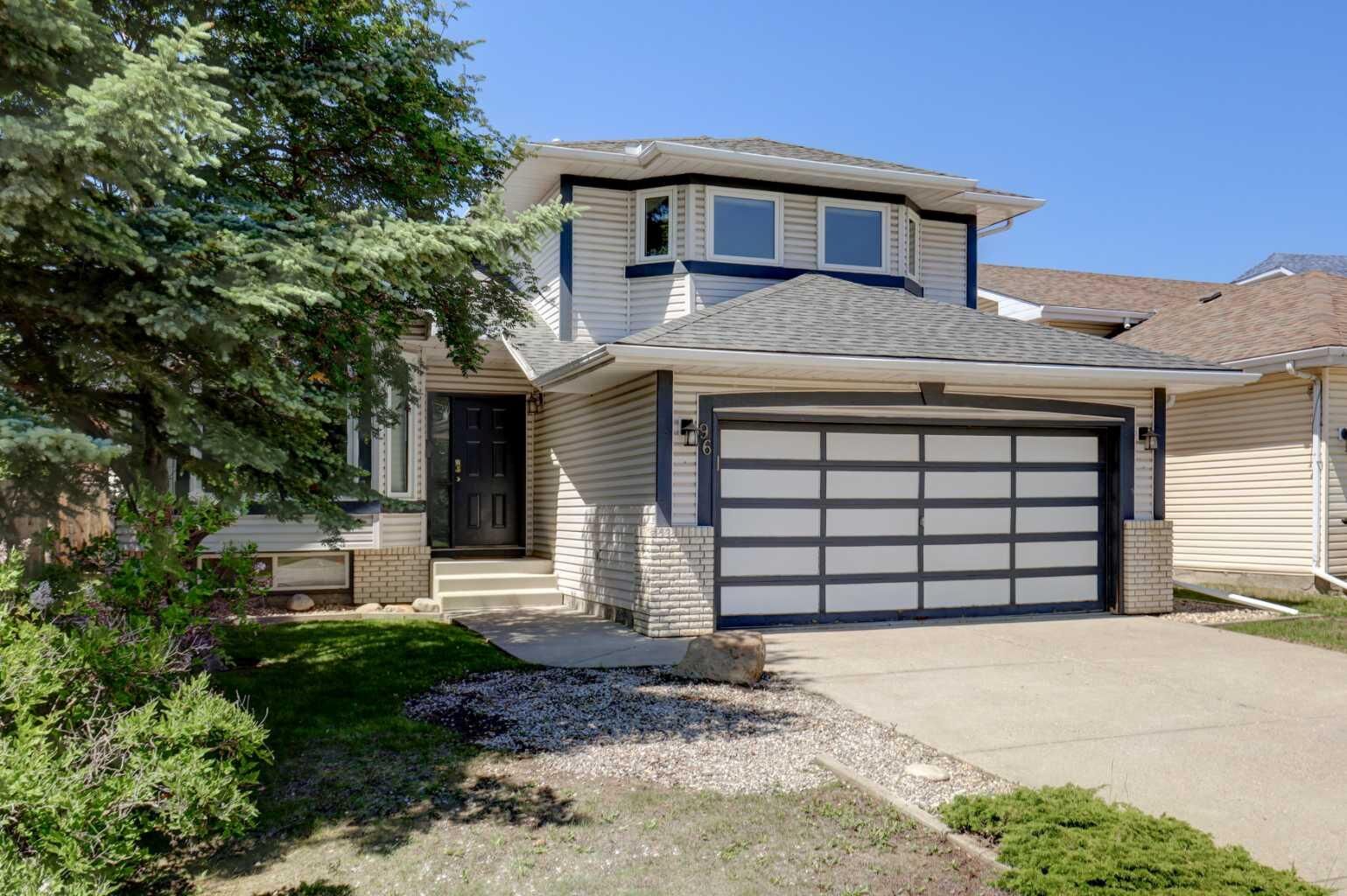Property Photo:  96 Hawktree Close NW  AB T3G 3T3 