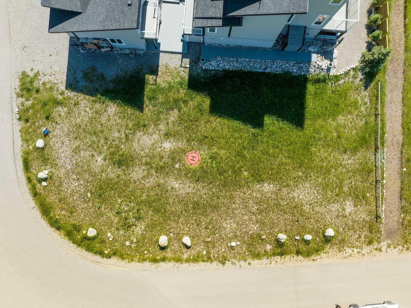 Property Photo:  423 Cottageclub Cove  AB T4C 1B1 