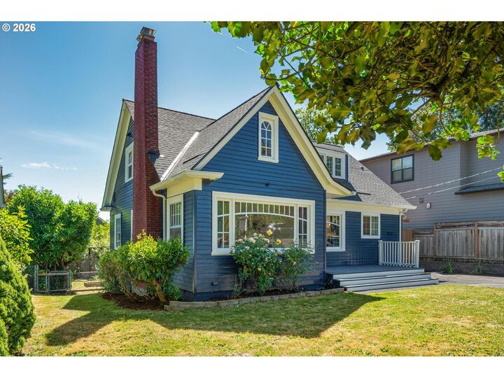 Property Photo: 8234 SW Capitol Hwy OR 97219