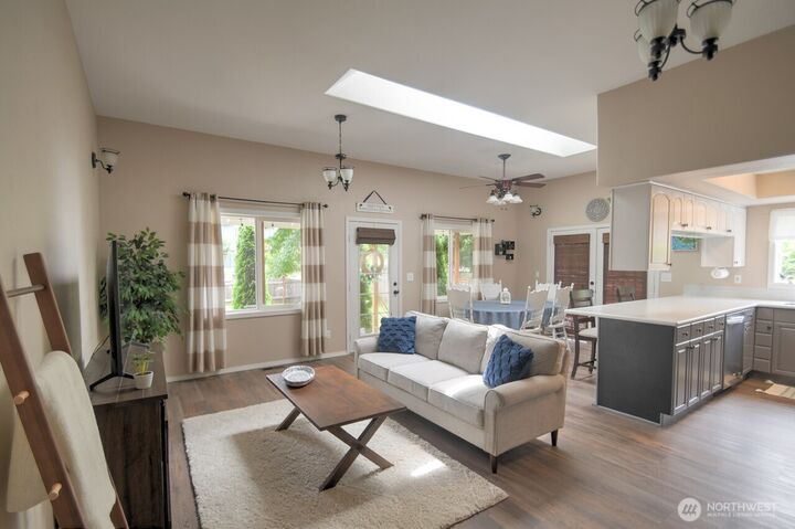 Property Photo: 525 Wilson Street SE WA 98501