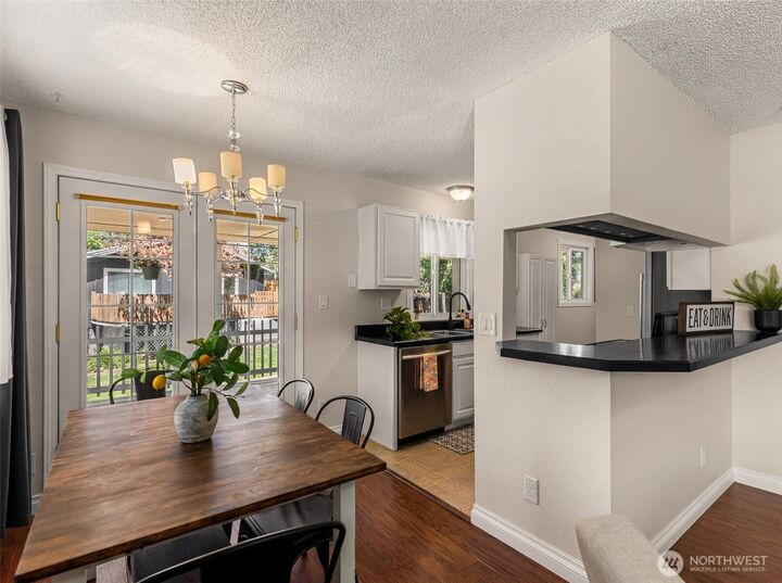 Property Photo: 593 Rolfs Place WA 98802
