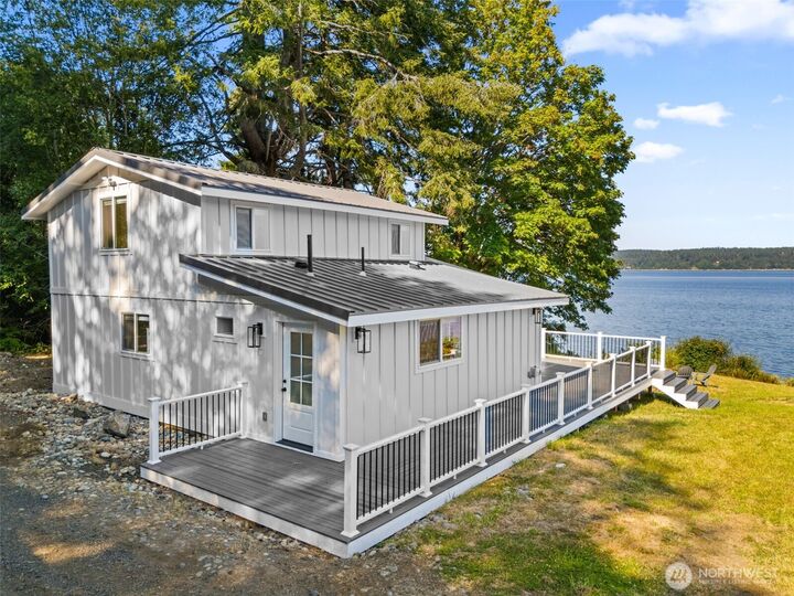 Property Photo:  804 E Colonel Wright Road  WA 98584 