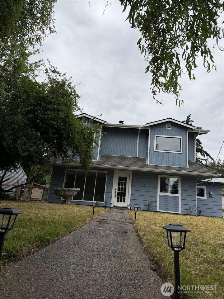 Property Photo:  1040 W Shady Lane Wa  WA 98277 