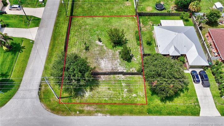 Property Photo:  1361 SW Edinburgh Drive  FL 34953 