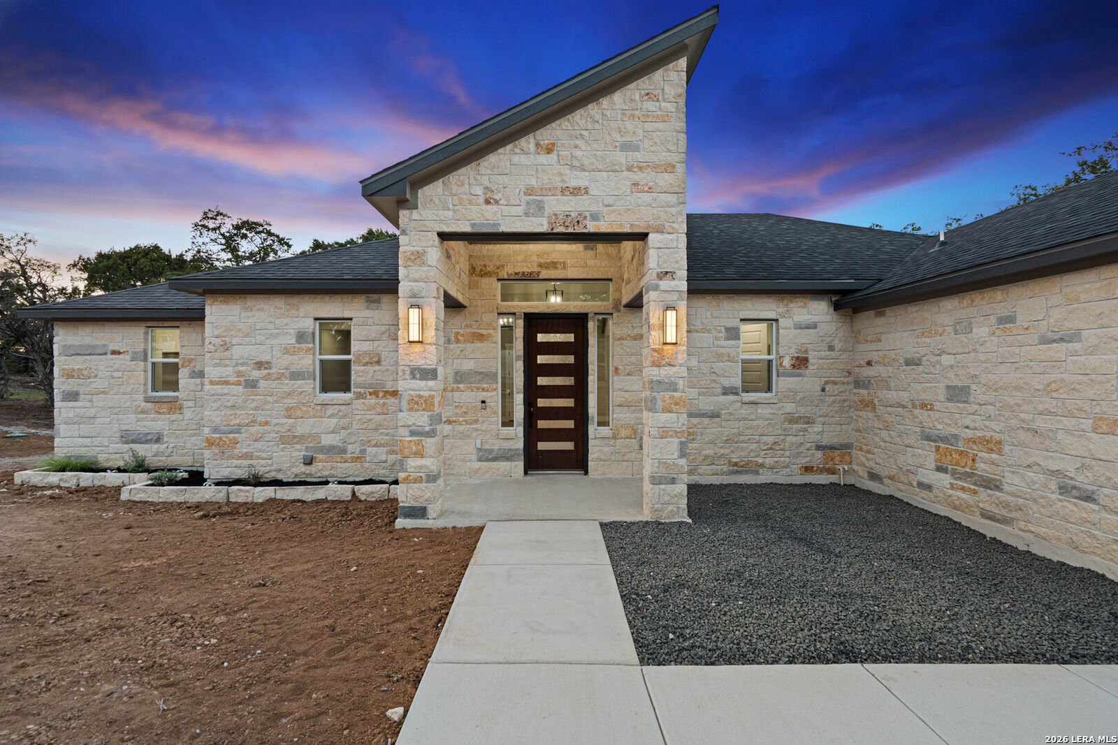 Property Photo:  355 Eagle Rock Rd  TX 78070 