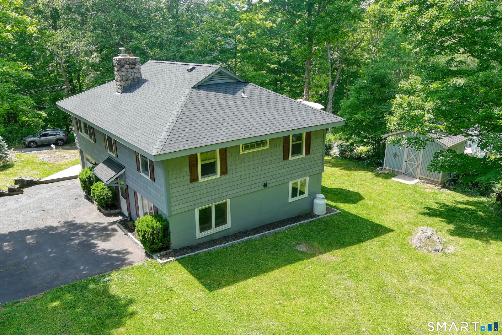 Property Photo:  1 Lookout Drive  CT 06877 