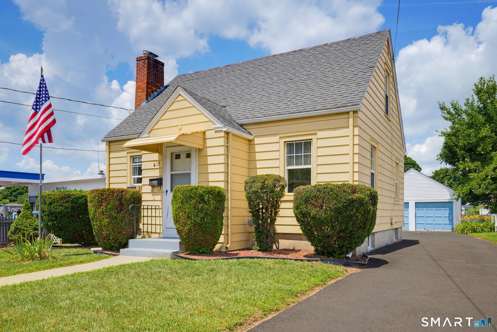 Property Photo:  417 Hartford Road  CT 06040 