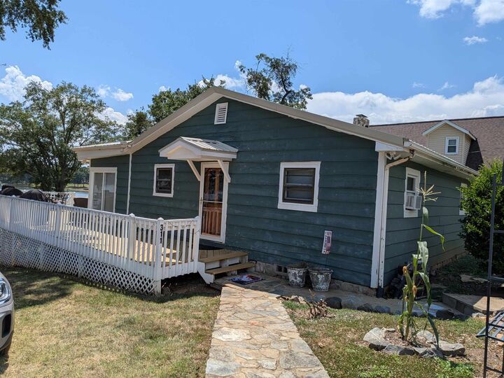Property Photo:  311 Coggins Shore Road  SC 29349 